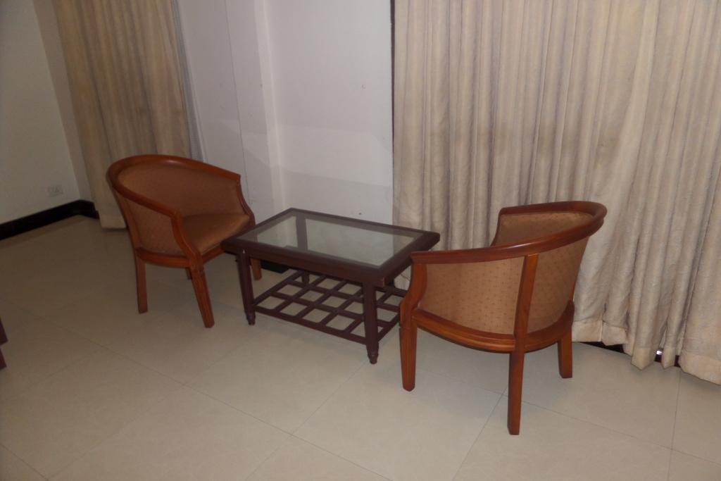 Hotel Elegance Kāladi Zimmer foto